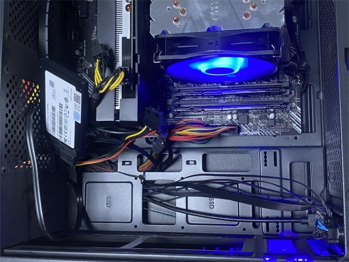 機箱內部
