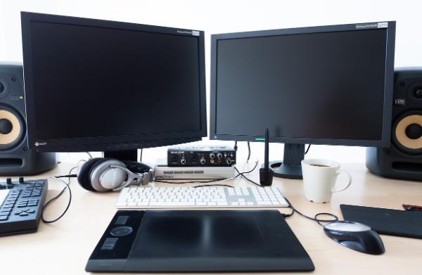 電腦顯示器能當(dāng)電視的原理